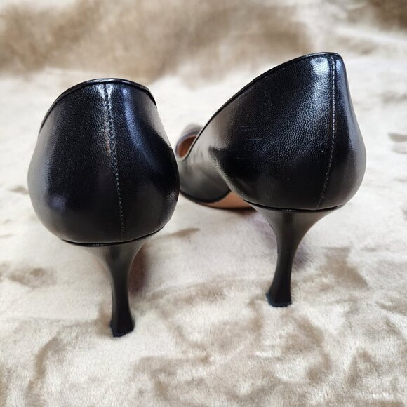 Manolo Blahnik Black Heels with Pointed Toe - Picture 4 of 7